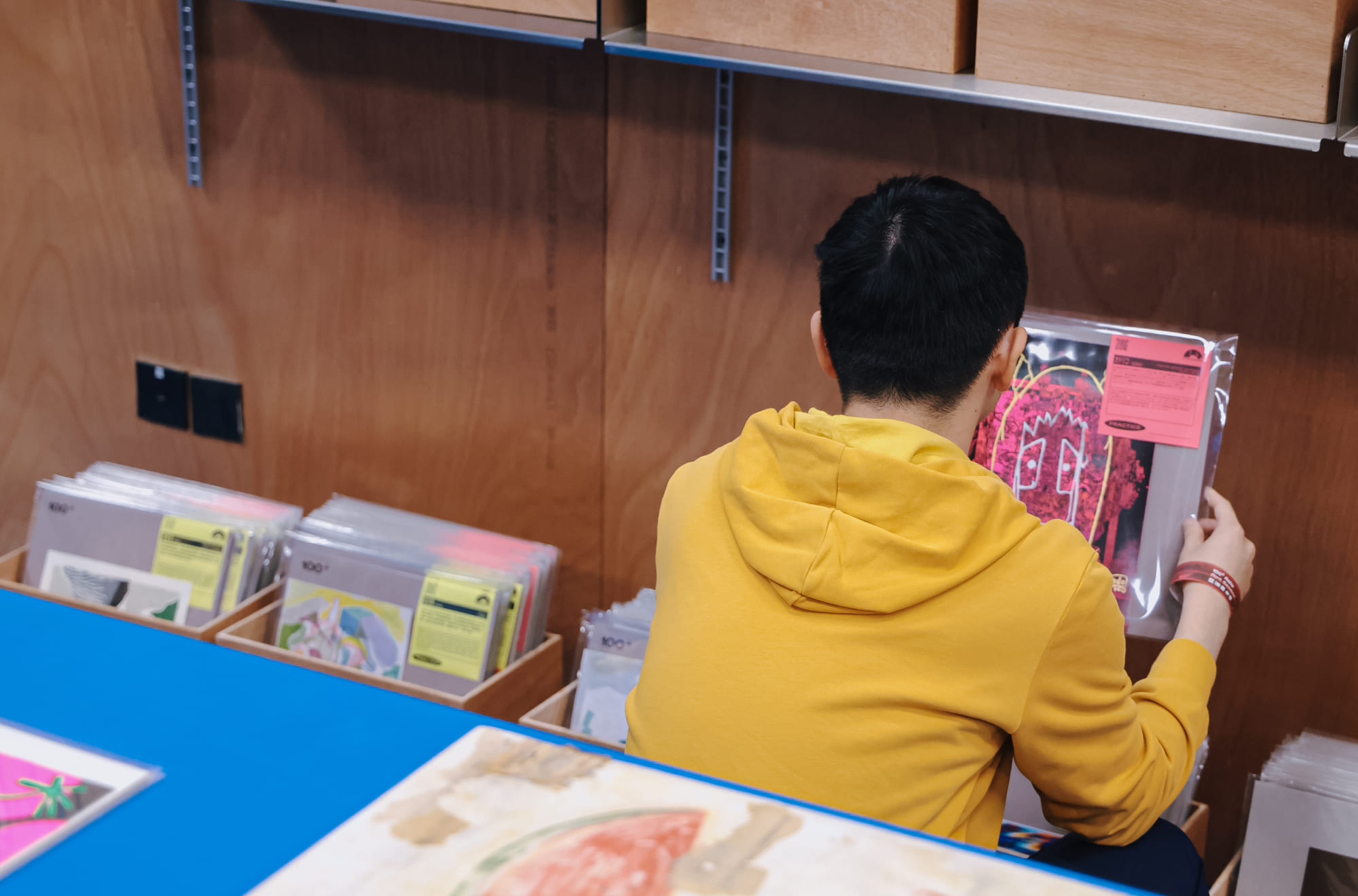 亚洲黑胶手稿快闪